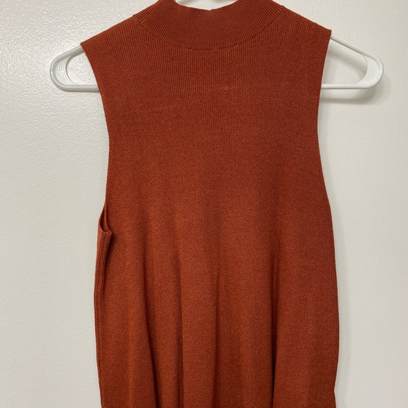LOFT Mock Neck Sweater Tank - Picture 3 of 4